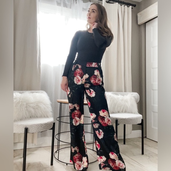 Express Bodysuit - Picture 6 of 8